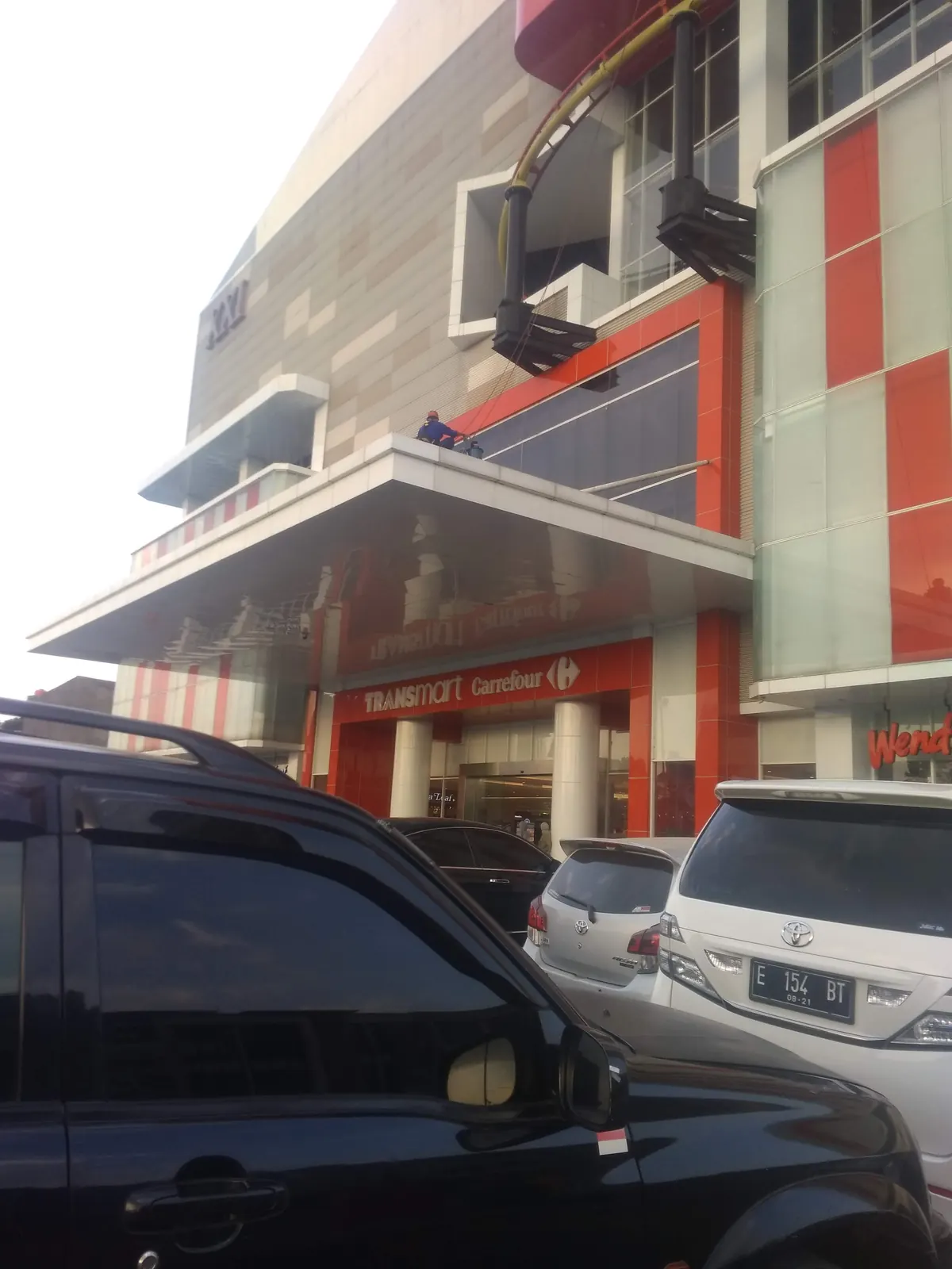 Dokumentasi pekerjaan di area Transmart Bandung